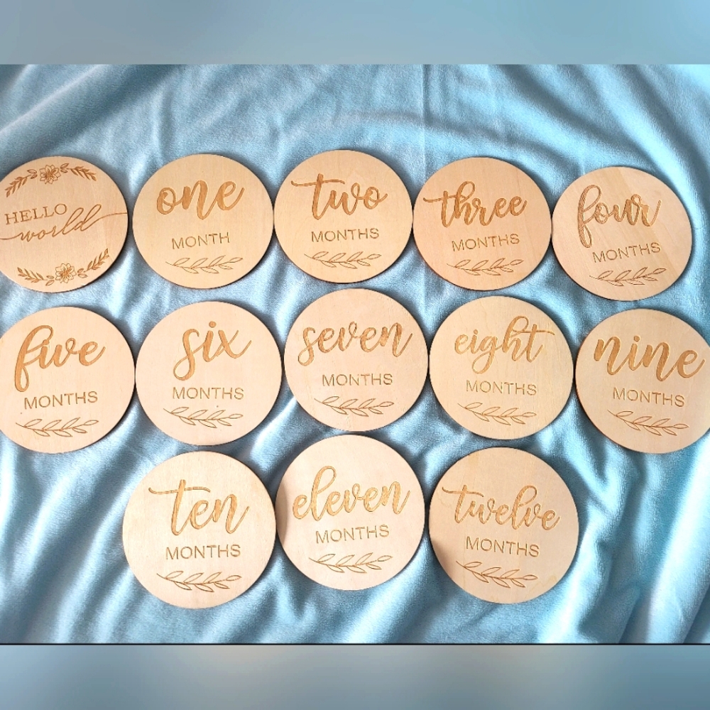 Wooden Monthly Milestone Discs